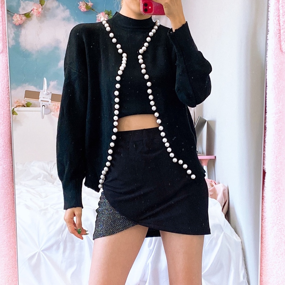 (SALE) Black Pearl Sweater Cardigan Thick Small Hook Closure - Picture 1 of 8